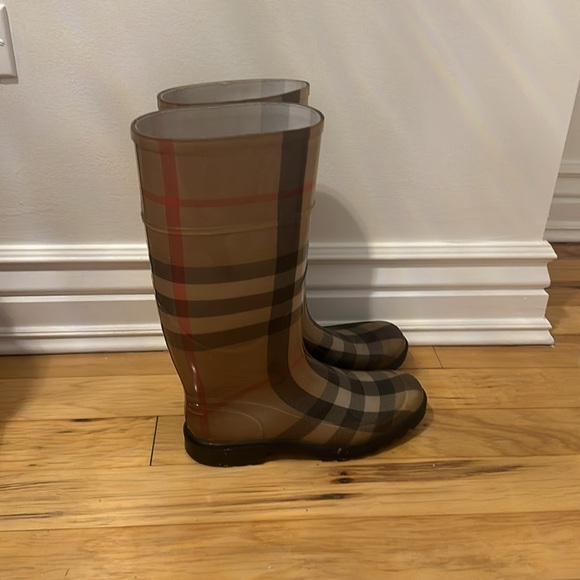 COPY - Boots - Picture 6 of 10